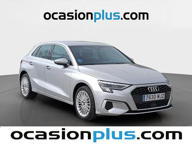 Usado Audi A3 Advanced Plus 110 CV (80 kW) 2023 Gris plata Berlina