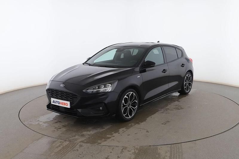 Usado Ford Focus ST-Line 125 CV (91 kW) 2020 Negro Utilitario