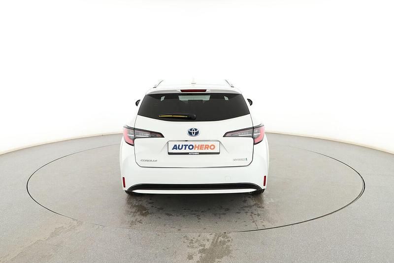 Usado Toyota Corolla Style 125 CV (91 kW) 2021 Blanco Familiar