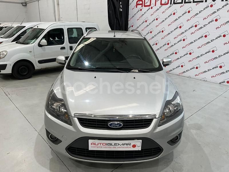 Usado Ford Focus Trend 109 CV (80 kW) 2009 Gris / plata Familiar
