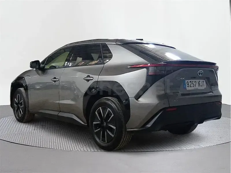 Usado Toyota bZ4X Advance 2026 Eléctrico SUV