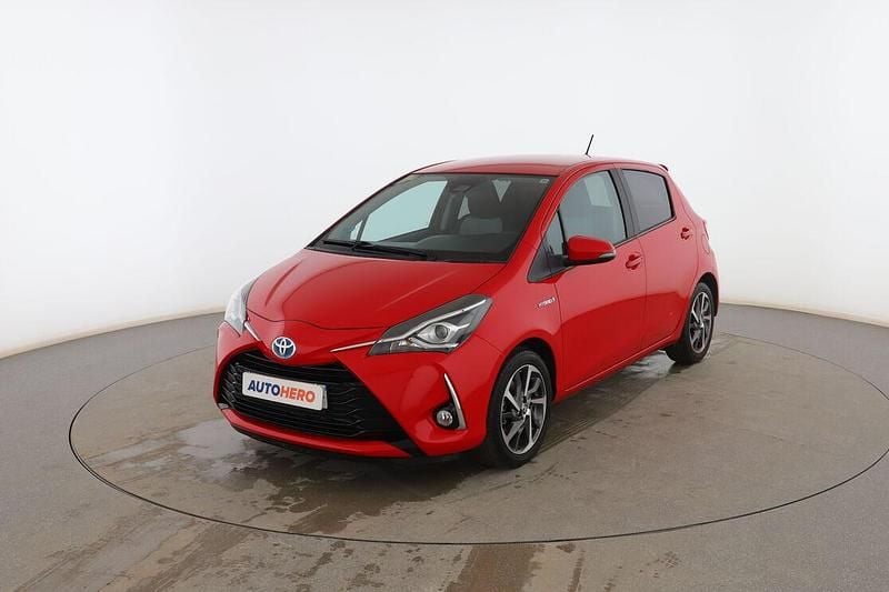 Rojo Usado 2020 Toyota Yaris Hybrid Active Utilitario | 16.699 € (Precio justo) - Imagen 1/3