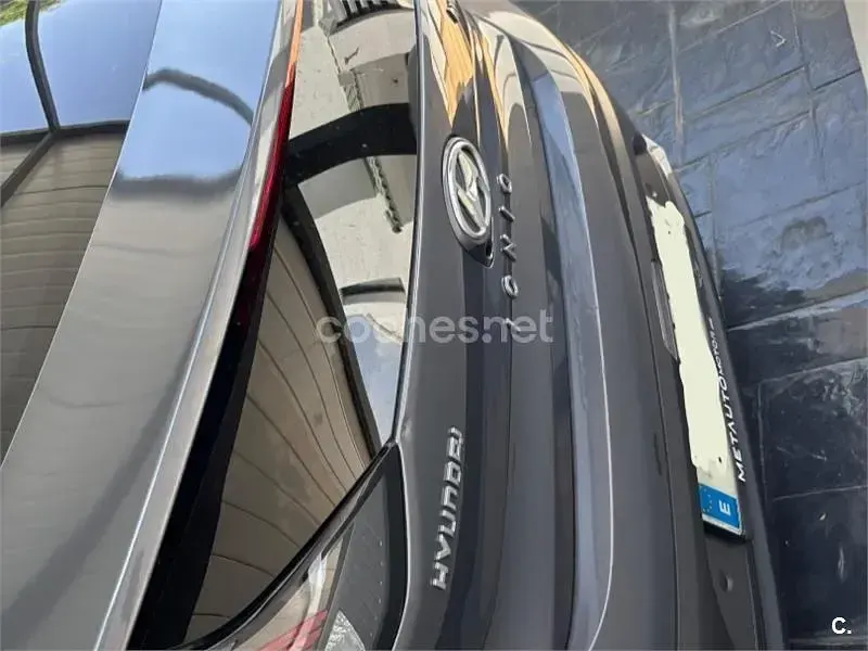 Usado Hyundai Ioniq 141 CV (103 kW) 2019 Gris / plata Utilitario