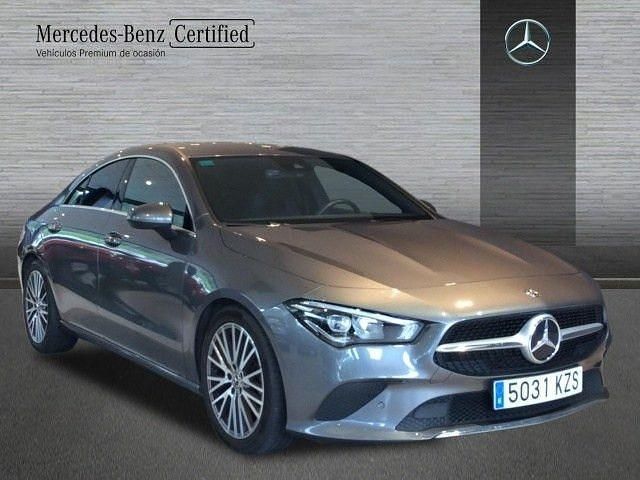 Usado Mercedes CLA180 136 CV (100 kW) 2019 Gris montaña Berlina