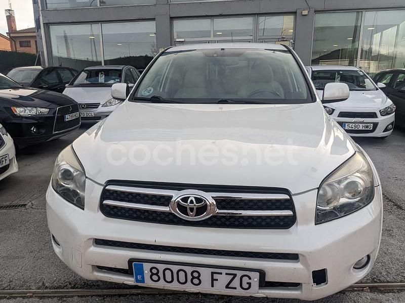 Usado Toyota RAV4 Premium 177 CV (130 kW) 2008 Blanco SUV