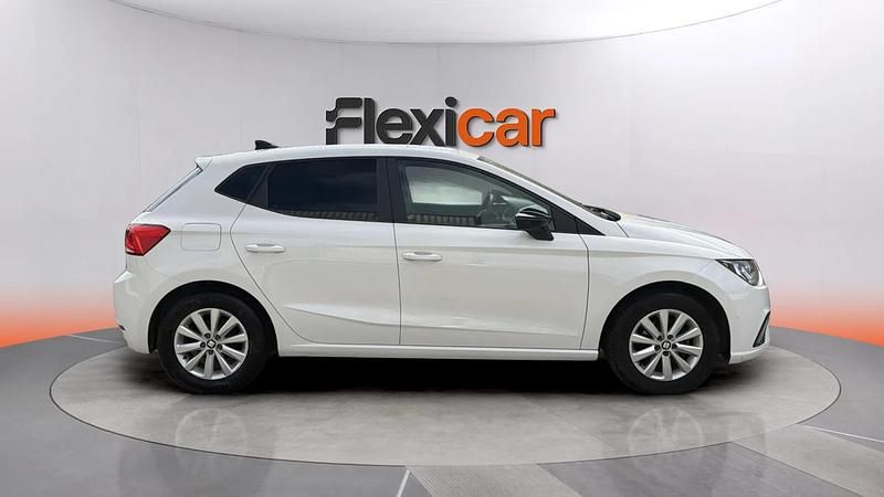 Usado Seat Ibiza CONNECT 75 CV (55 kW) 2018 Blanco Utilitario