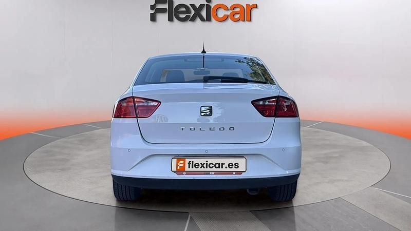 Usado Seat Toledo Style 110 CV (80 kW) 2018 Blanco Berlina