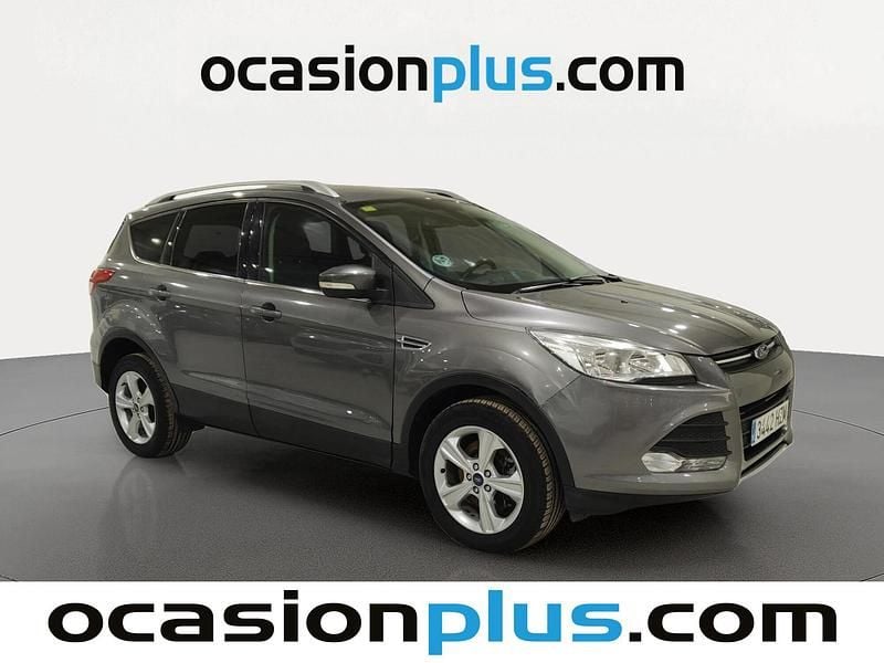 Usado Ford Kuga Trend 140 CV (102 kW) 2014 Gris SUV