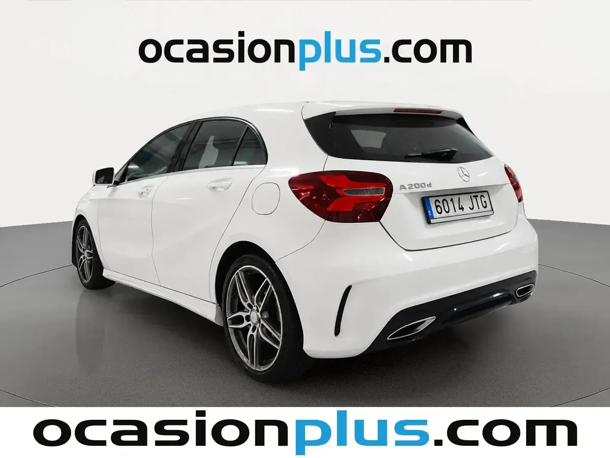 Usado Mercedes A200 AMG line 136 CV (100 kW) 2016 Blanco Utilitario