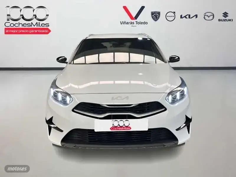 Usado Kia Ceed Sportswagon Style 100 CV (73 kW) 2025 Blanco Familiar