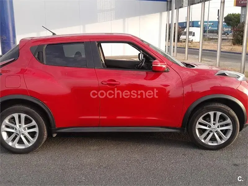 Usado Nissan Juke Tekna 115 CV (84 kW) 2014 Rojo SUV