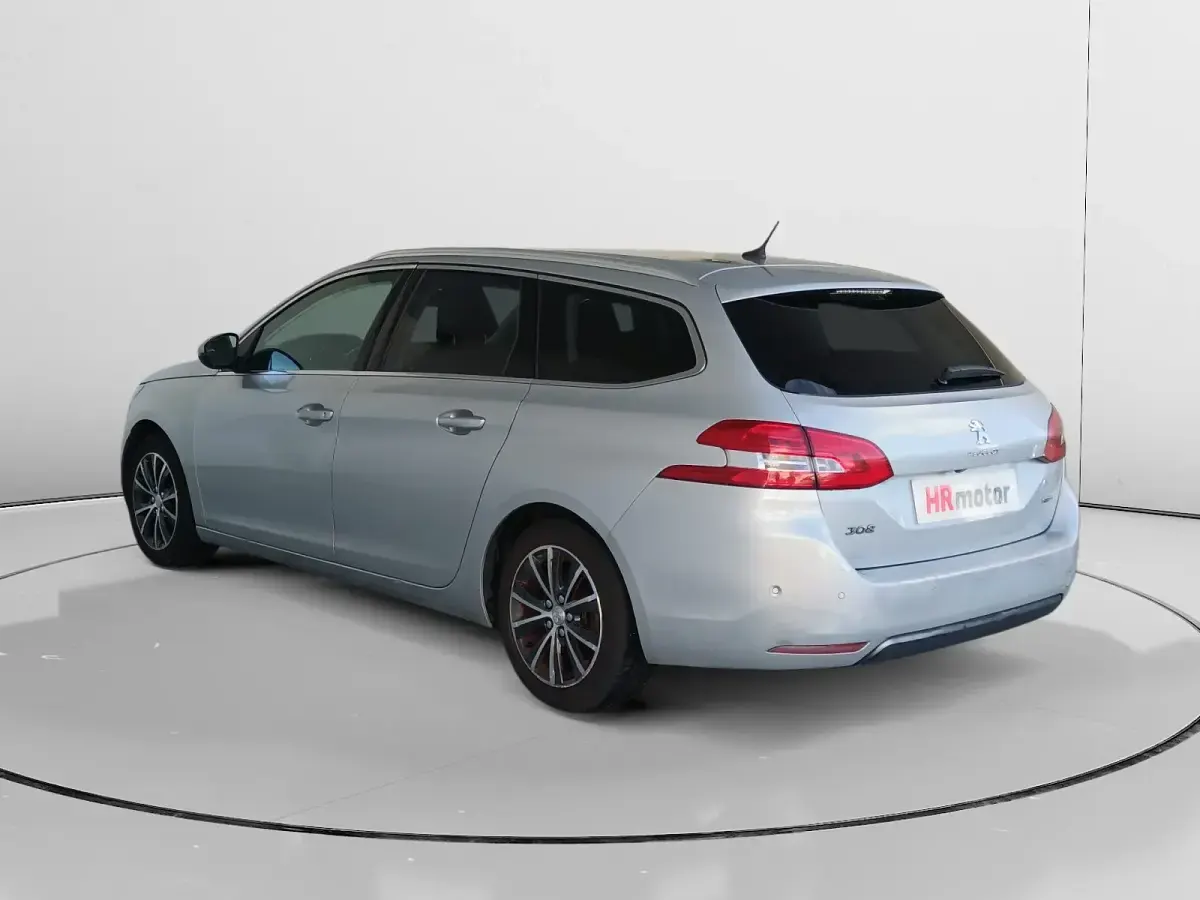 Usado Peugeot 308 131 CV (96 kW) 2017