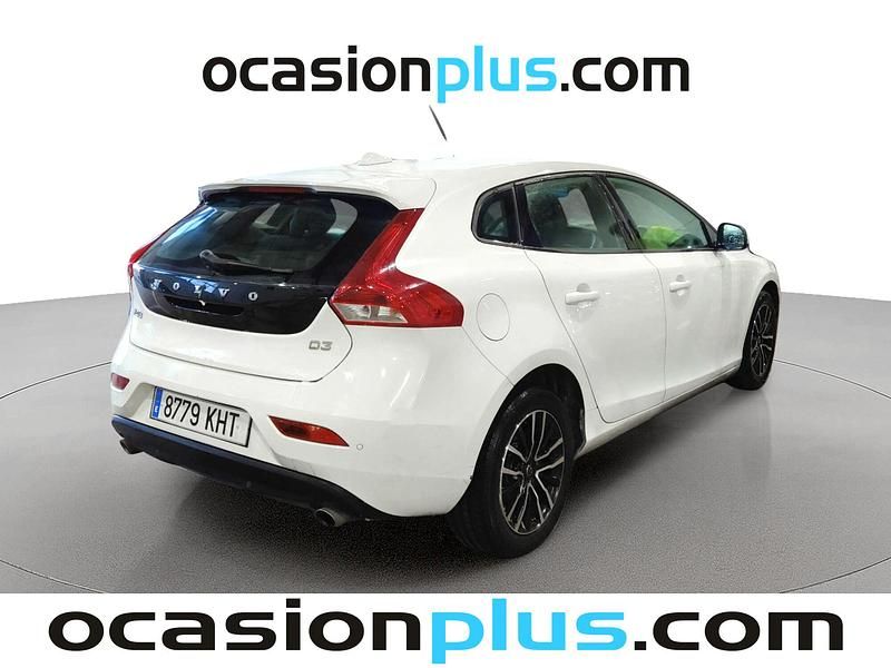 Usado Volvo V40 Momentum 150 CV (110 kW) 2018 Blanco