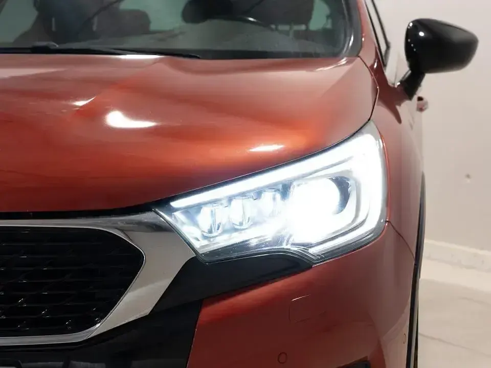 Usado DS Automobiles DS4 Crossback Connected Chic 120 CV (88 kW) 2018 Naranja SUV
