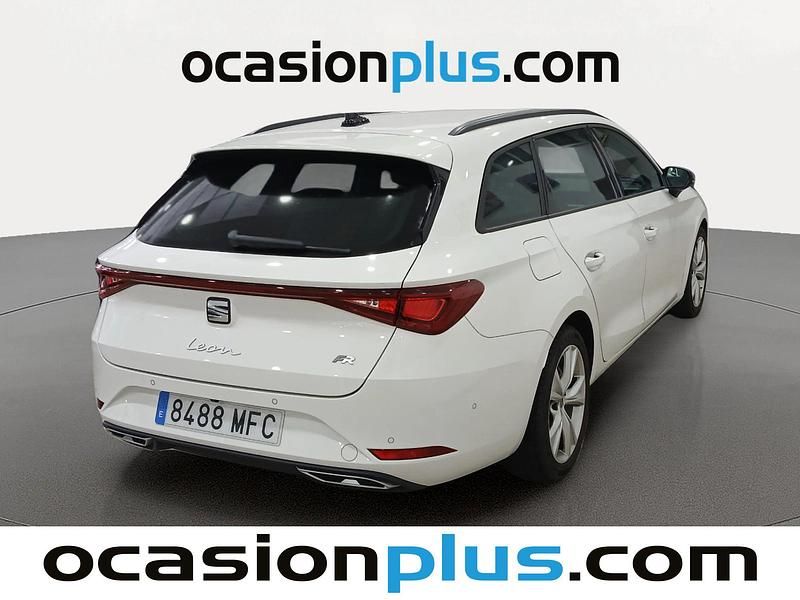 Używany Seat Leon FR 150 KM (110 kW) 2023 Biały Minivan