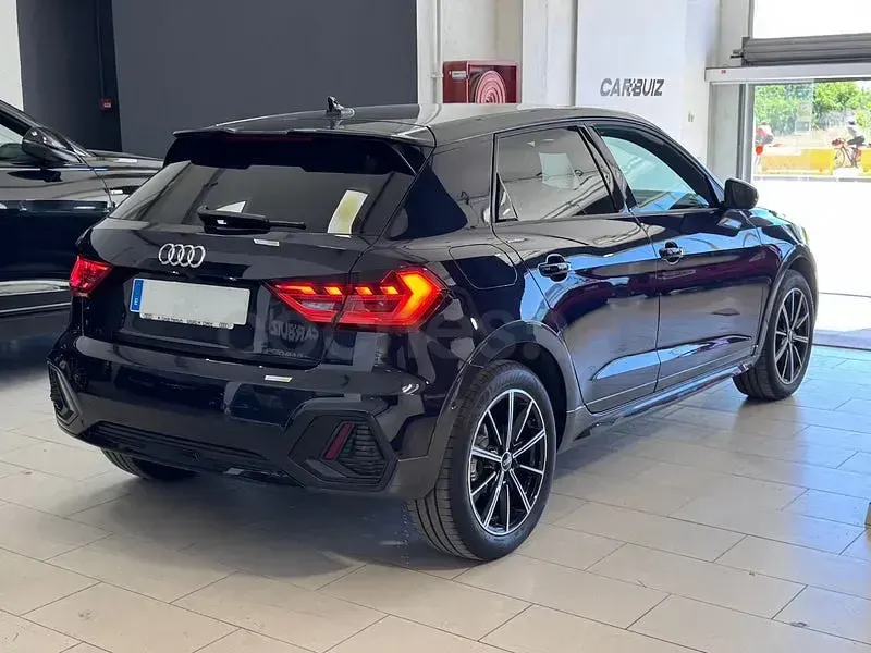 Usado Audi A1 Sport 150 CV (110 kW) 2021 Azul SUV