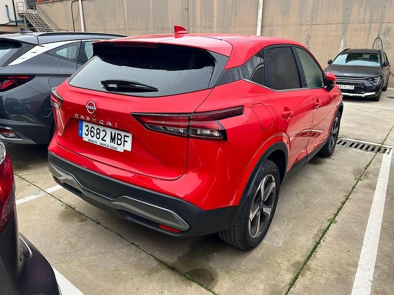 Usado Nissan Qashqai N-Connecta 158 CV (116 kW) 2022 Rojo SUV
