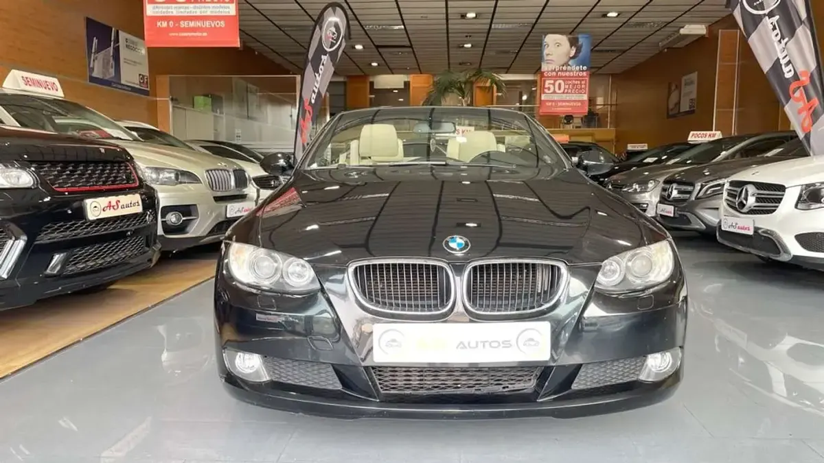 Usado BMW 320 Cabriolet 177 CV (130 kW) 2009 Negro Descapotable