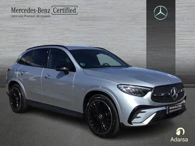 Usado Mercedes GLC200 204 CV (150 kW) 2025 Plata hightech SUV