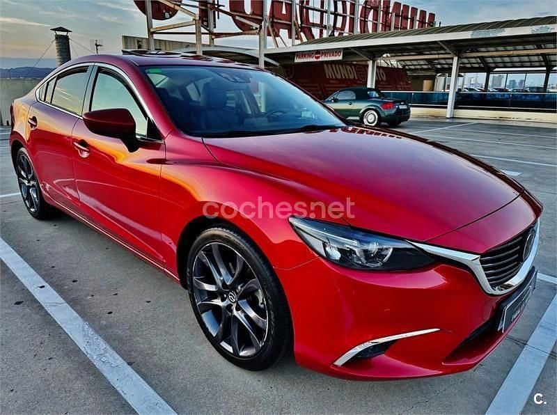 Usado Mazda 6 Luxury 192 CV (141 kW) 2015 Rojo Berlina