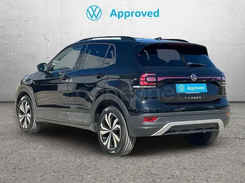 Usado VW T-Cross Advance 110 CV (80 kW) 2022 Negro SUV