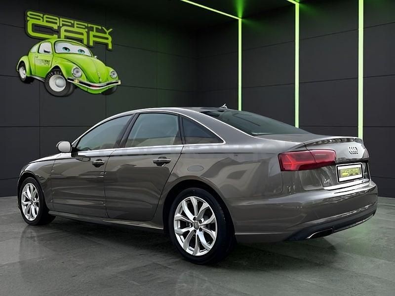 Usado Audi A6 190 CV (139 kW) 2015 Gris / plata Berlina