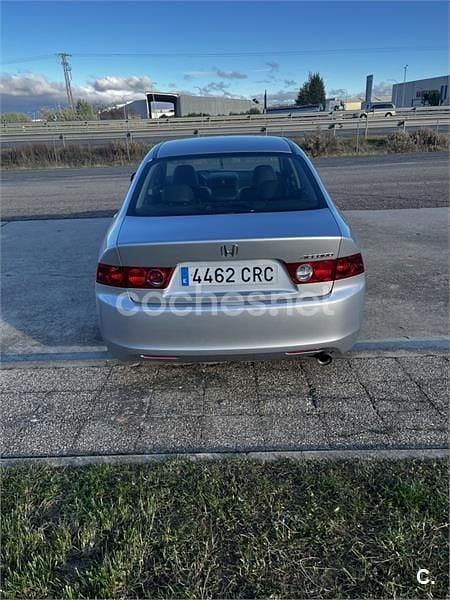 Usado Honda Accord Sport 155 CV (114 kW) 2004 Gris / plata Berlina
