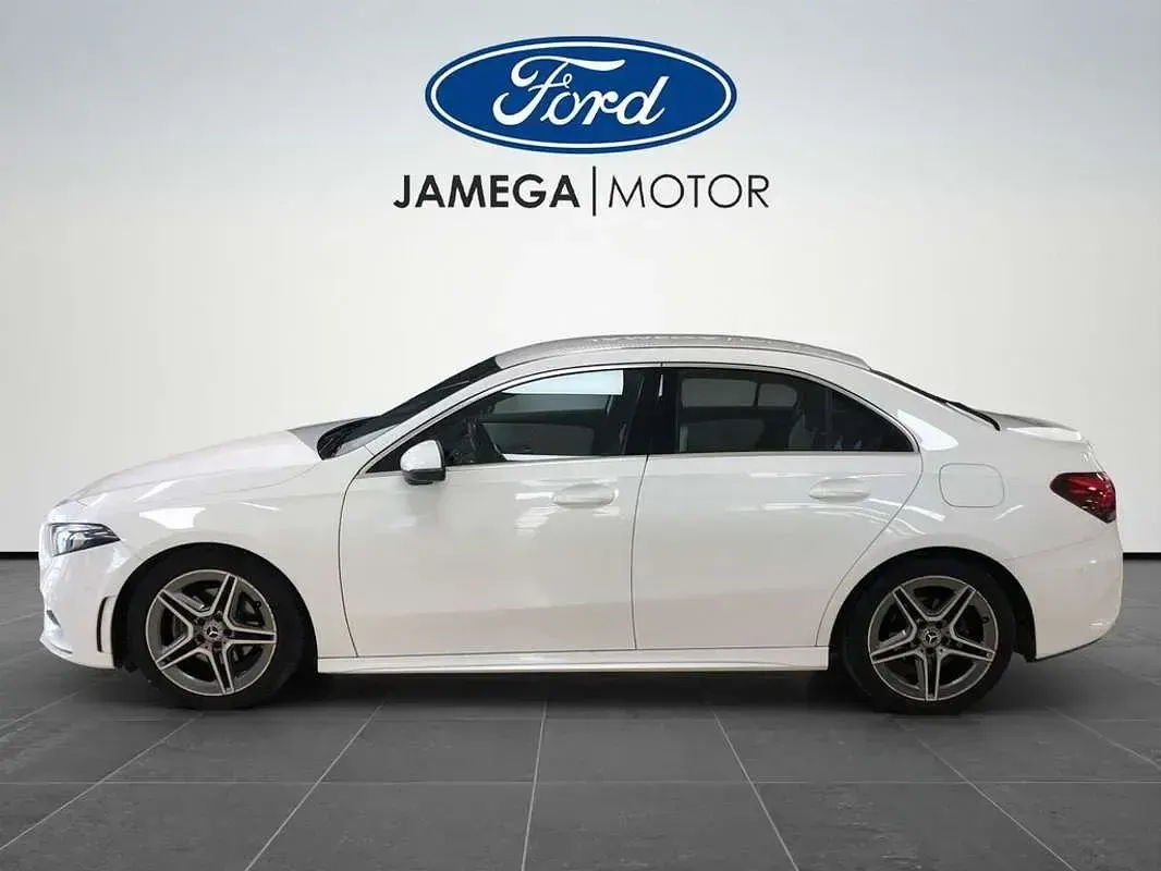 Usado Mercedes A180 116 CV (85 kW) 2020 Blanco Berlina