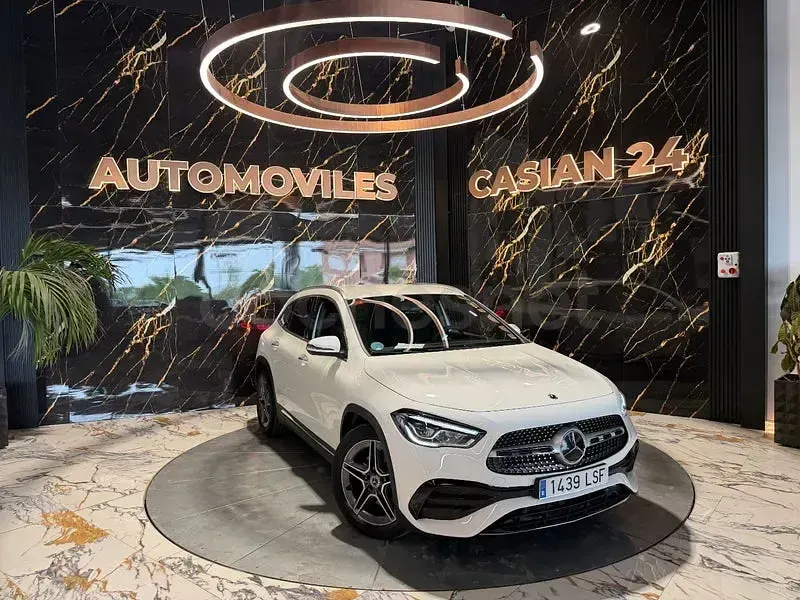 Usado Mercedes GLA200 150 CV (110 kW) 2021 Blanco SUV