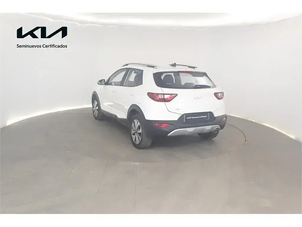Usado Kia Stonic 100 CV (73 kW) 2025 Blanco SUV
