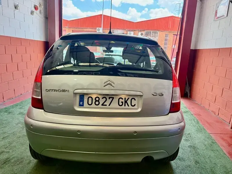 Usado Citroën C3 Exclusive 70 CV (51 kW) 2009 Gris / plata Berlina