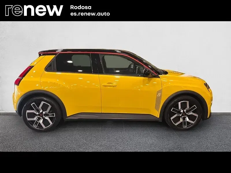 Usado Renault R5 Techno 88 kW (120 CV) 2025 Amarillo Utilitario