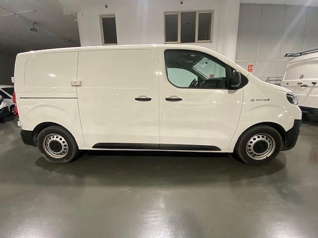 Usado Toyota Proace 100 kW (136 CV) 2021 Blanco Monovolumen
