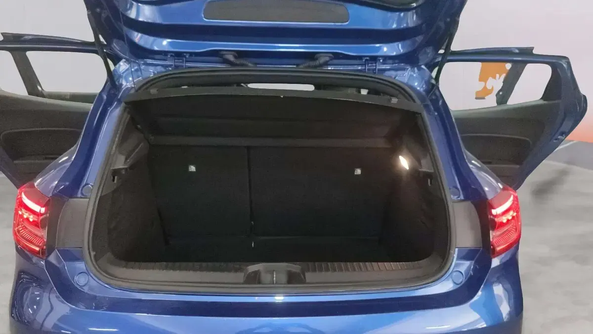 Usado Renault Clio IV Intens 100 CV (73 kW) 2019 Azul Berlina