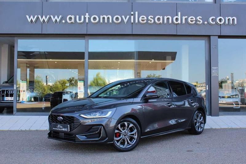 Gris Usado 2023 Ford Focus ST-Line Utilitario | 18.990 € (Buen precio) - Imagen 1/4