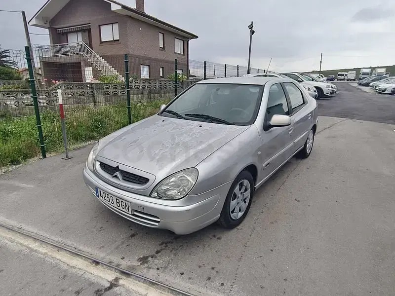 Usado Citroën Xsara VTR Sport 71 CV (52 kW) 2001 Gris / plata Coupe