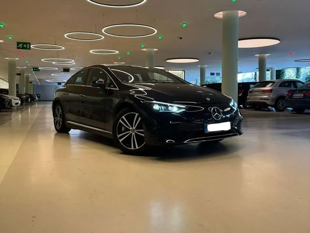 Usado Mercedes EQE350 Edition 235 kW (320 CV) 2025 Negro Berlina