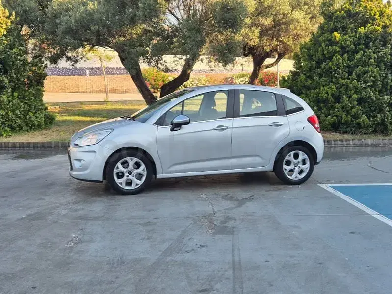 Käytetty Citroën C3 68 HP (50 kW) 2012 Harmaa Sedan