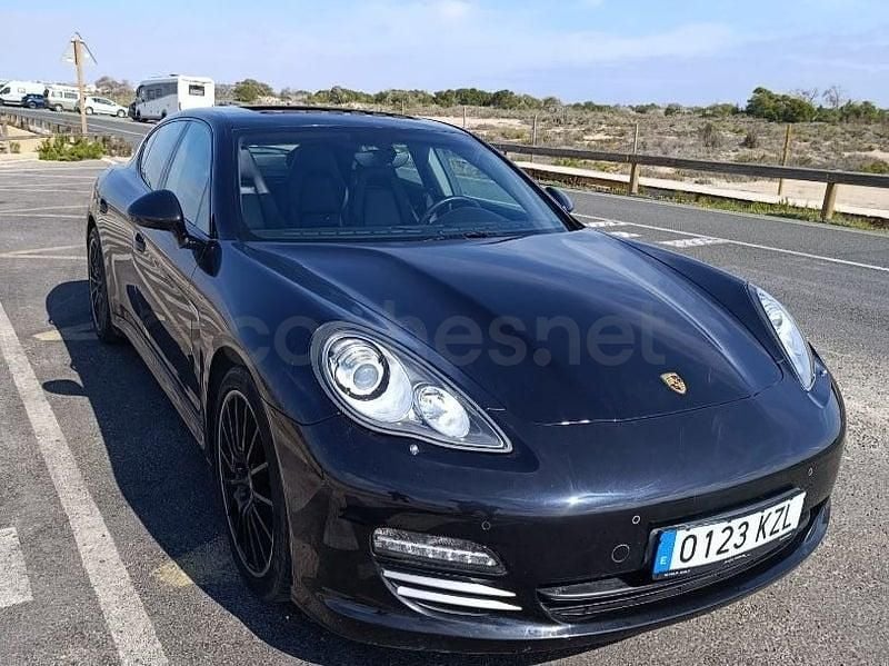 Begagnad Porsche Panamera 299 HK (219 kW) 2011 Svart Halvkombi
