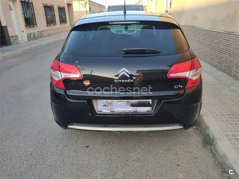 Usado Citroën C4 112 CV (82 kW) 2011 Negro Berlina