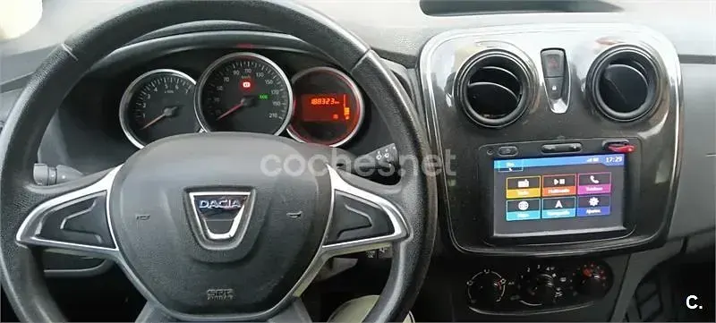 Usado Dacia Sandero Ambiance 75 CV (55 kW) 2018 Negro Berlina