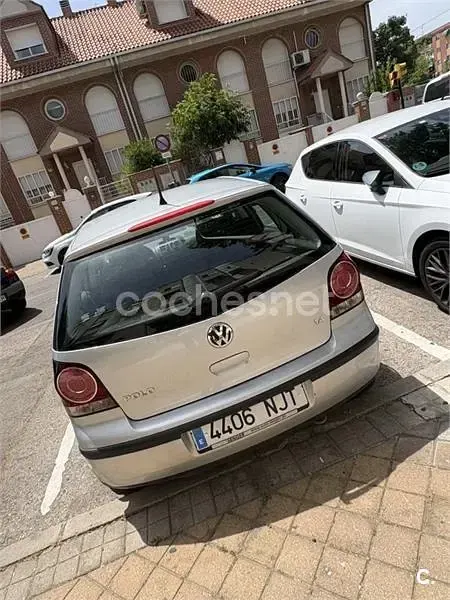 Usado VW Polo Highline 80 CV (58 kW) 2008 Gris / plata Utilitario