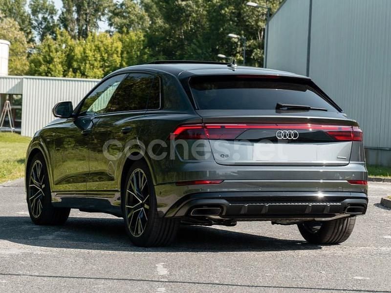 Usado Audi Q8 S-Line 490 CV (360 kW) 2024 Gris / plata SUV