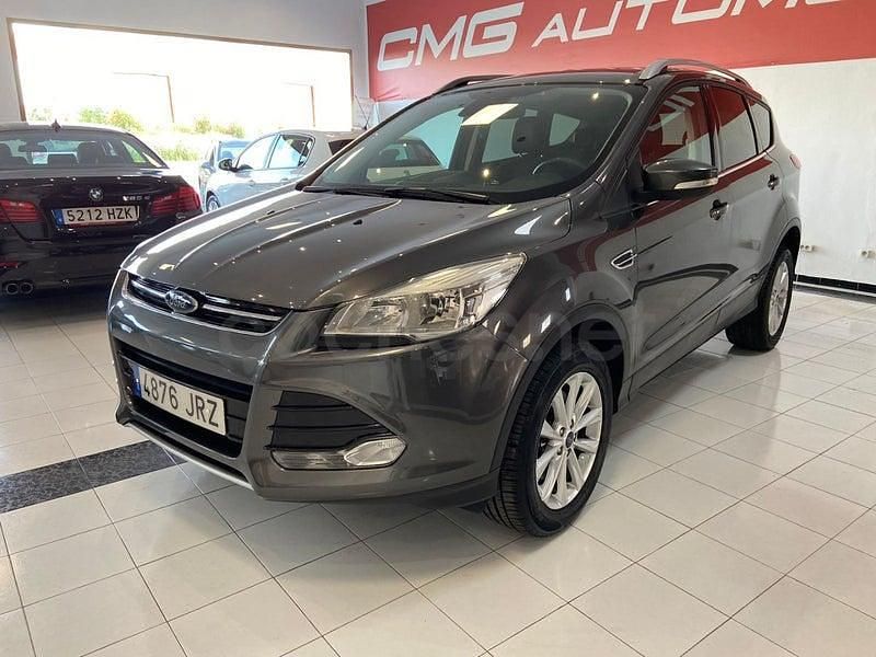 Usado Ford Kuga Titanium 150 CV (110 kW) 2016 Gris / plata SUV