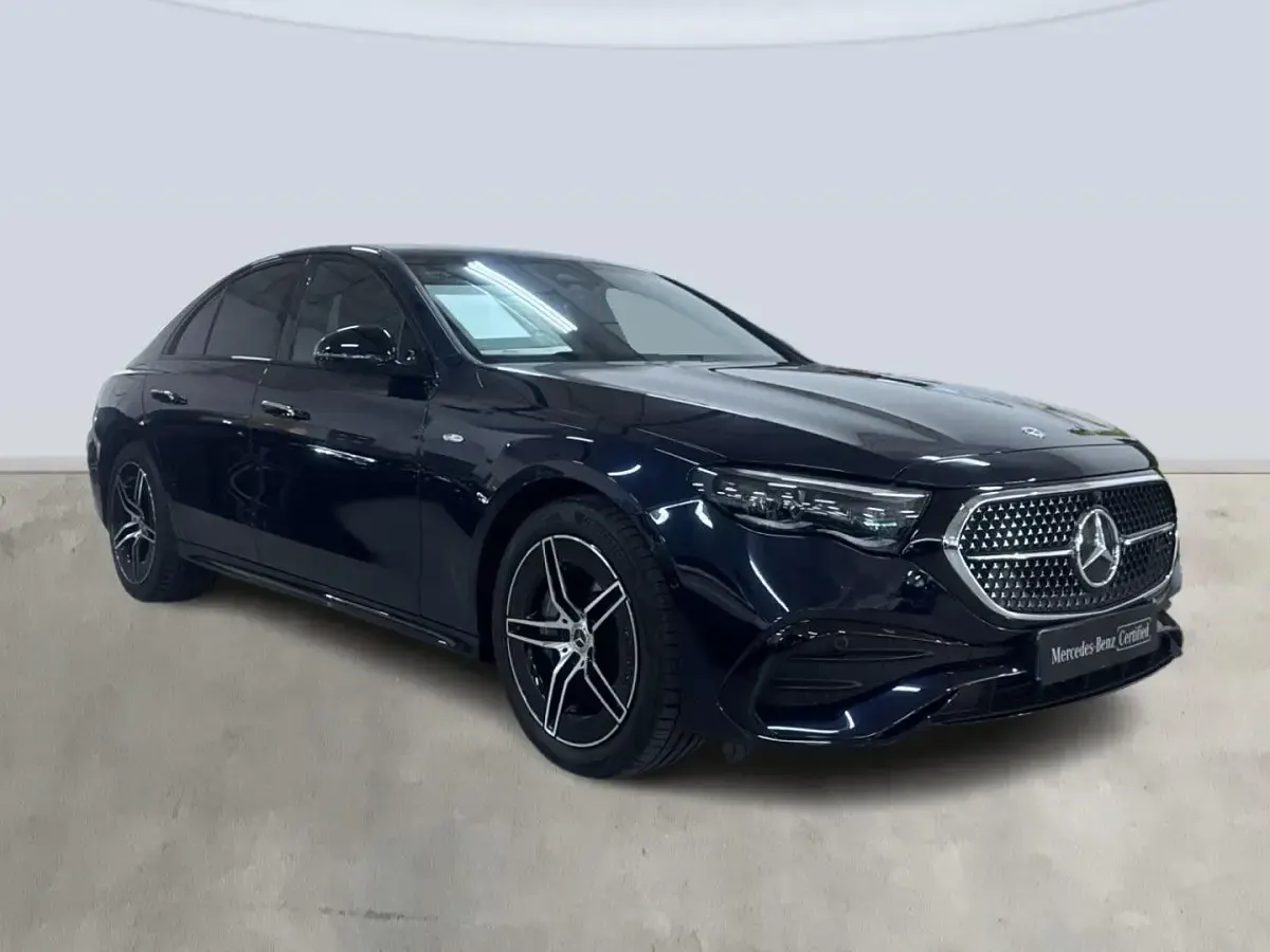 Usado Mercedes E300 313 CV (230 kW) 2025 Azul Berlina