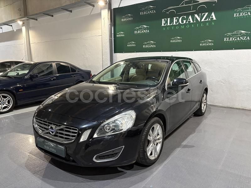 Negro Usado 2011 Volvo V60 Summum Familiar | 8990 € - Imagen 1/4