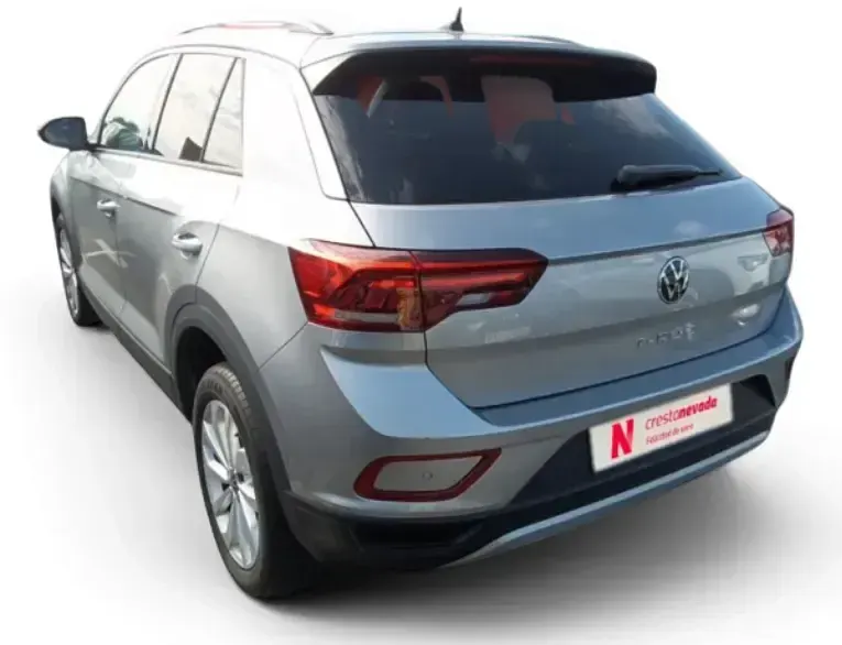 Usado VW T-Roc Life 115 CV (84 kW) 2022 Gris SUV