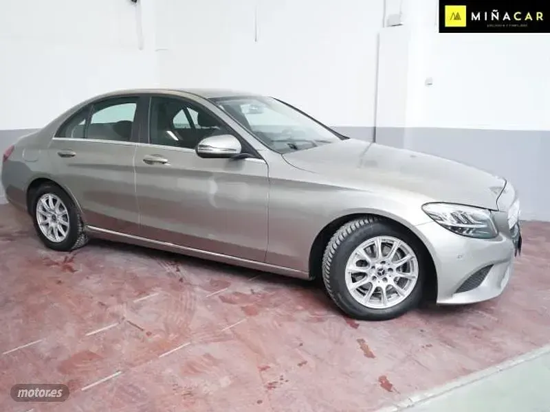 Usado Mercedes 180 Business 160 CV (117 kW) 2019 Berlina