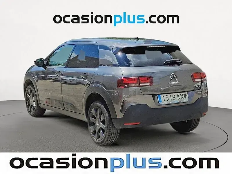 Usado Citroën C4 Cactus Shine 131 CV (96 kW) 2018 Gris Utilitario
