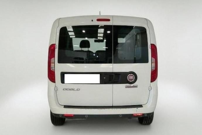 Usado Fiat Doblò 95 CV (69 kW) 2021 Monovolumen